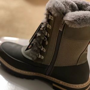 KHOMBU Kinsley faux fur boot